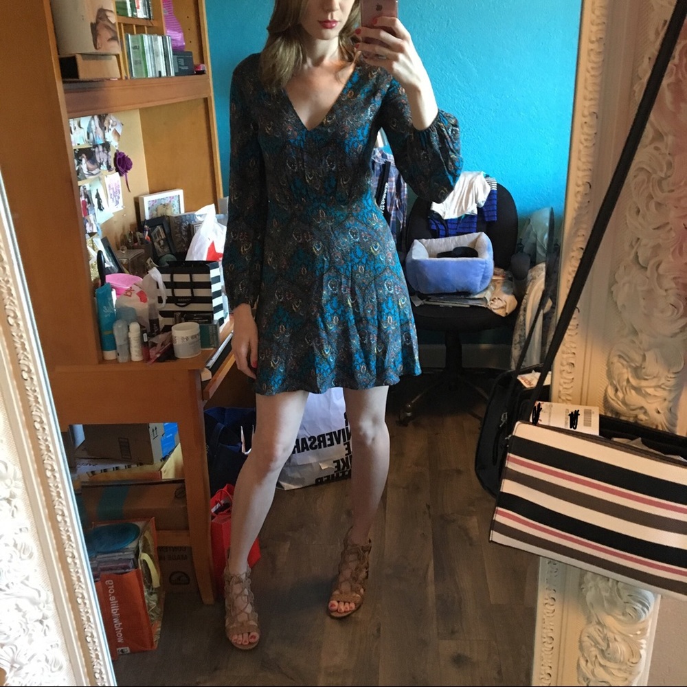 ✨HP✨ Super Cute Alice + Olivia Dress NWOT • Size 2 - Picture 4 of 6